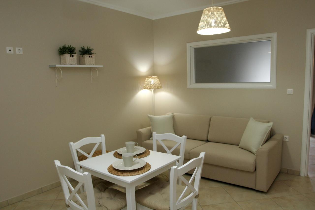 Boutique Hotel Iasmos Trizonia Exterior photo