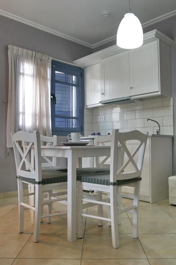 Boutique Hotel Iasmos Trizonia Exterior photo